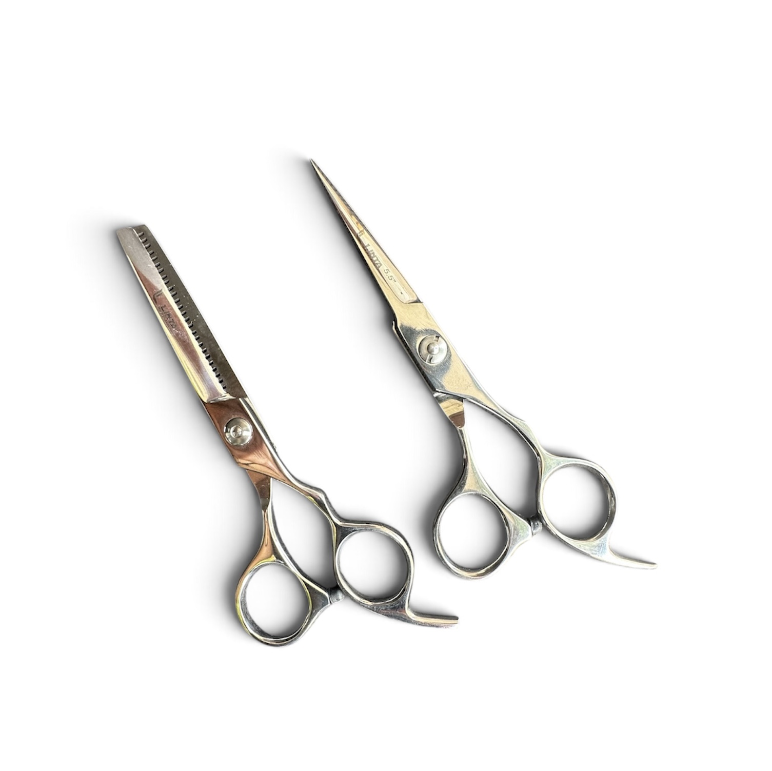 Photoroom_20260802_91619 PM Tijeras Peluqueria y Barberia Profesional 5.5” - Imagen 1